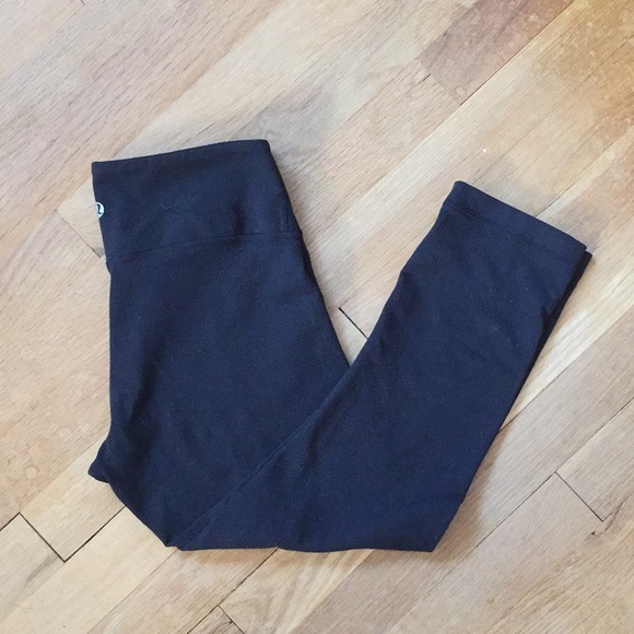 lululemon athletica Pants - Lululemon Wunder under black capris